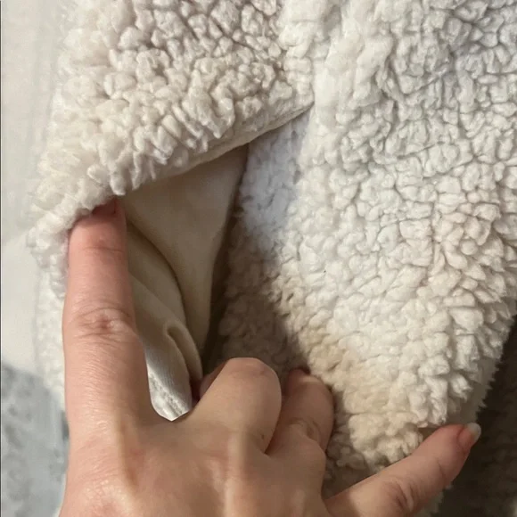 American Eagle Outfitters Cream Sherpa Quarter-Zip Pullover - Picture 2 of 7